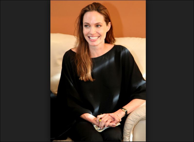 Анджелина Джоли иска развод, за да се омъжи отново сн. Уикипедия