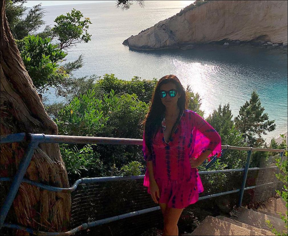 Бременната Преслава разпуска в Гърция сн. Instagram