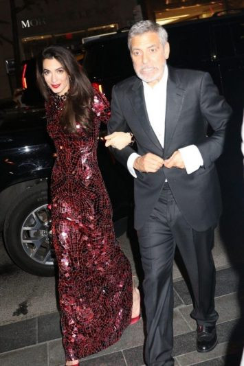 Амал Клуни би Анджелина Джоли  с анорексично тяло (Брюнетката като скелет след раждането - Потрес снимки)