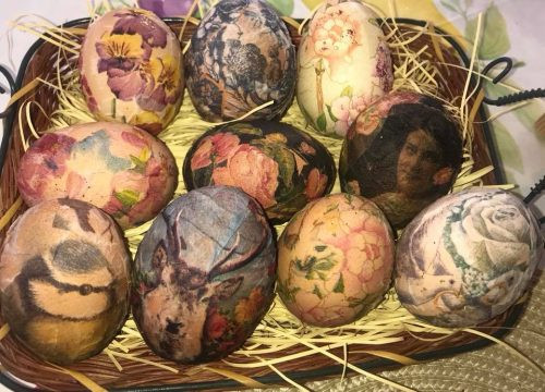 Илиана Раева шашна с яйца-шедьоври за Великден (Вижте творенията на звездите) - Снимка 2