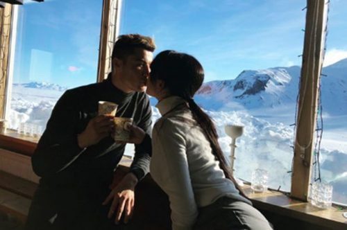 Роналдо и Джорджина нехаят за скандалните й снимки (Вижте как се забавляват в ски курорт - Снимки) - Снимка 2