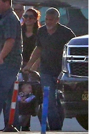 Джордж и Амал Клуни отведоха порасналите близнаци в Лос Анджелис (Ексклузивни снимки на Ела и Александър) - Снимка 2