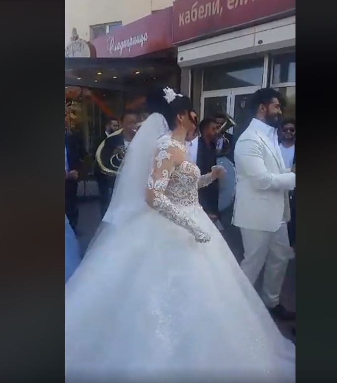 Гюлджан като арабска принцеса на сватбата с Фики Стораро