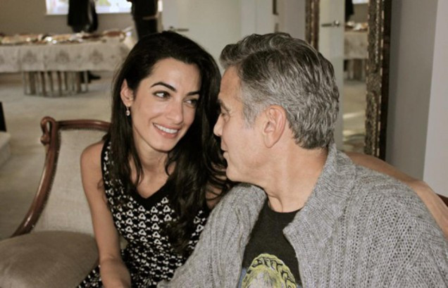 Джордж Клуни бди над съпругата и бебетата си