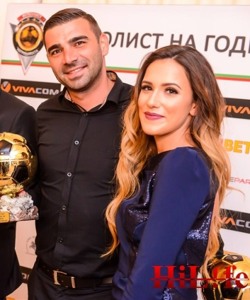 Ромина Тасевска в Топ 7 на най-красивите бг футболни съпруги (Вижте и другите) - Снимка 3