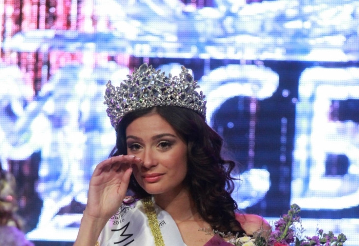 Новата Мис България се просълзи от така желаната корона