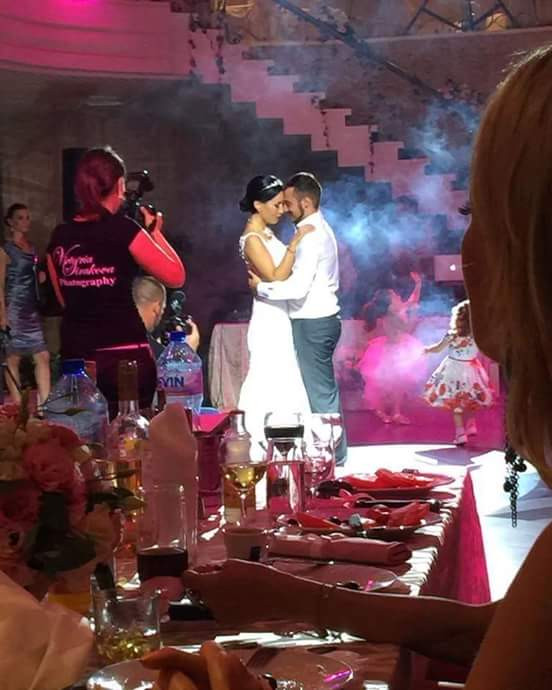 Джена и Атанас Стоев вдигнаха пищна сватба