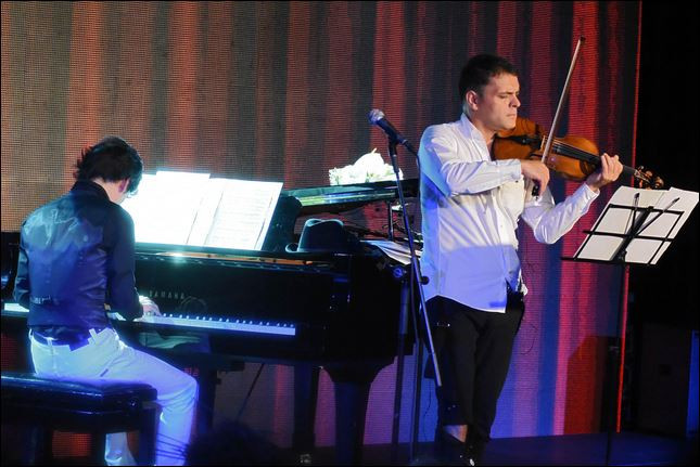 Знаменития цигулар изнесе зашеметяващ концерт в София с Кейто Сайто