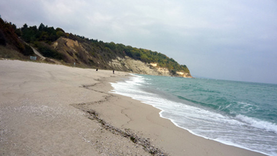 Плаж Паша дере край Варна, който е любим на хиляди 