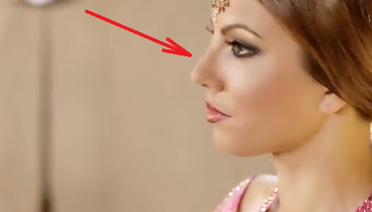 Емилия с лек дефект на носа в новото видео "Ти си ми"