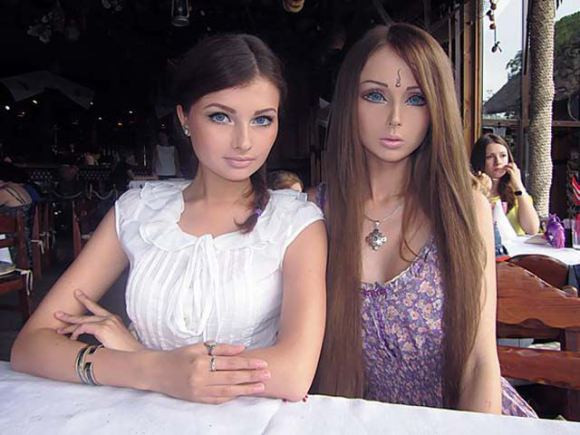 Всички около Валерия Лукянова трябва да са кукли!