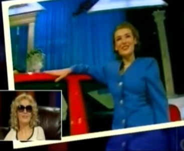 Гала в синьо костюмче позира до наградата на шоуто "Невада" 
