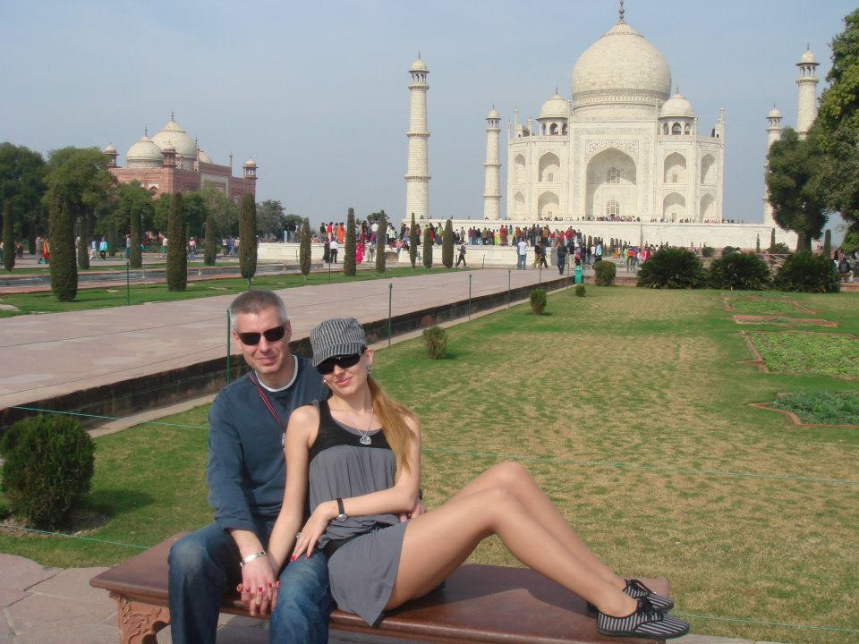 Антония и Александър на екзотично пътешествие в Индия