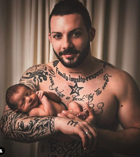 Мъжът на Джулиана Гани показа сина си Кай Гецов (Таткото и бебето си приличат като 2 капки вода – Снимки) - Снимка 2