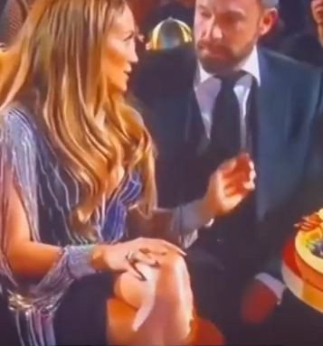 Джей Ло подигра Бен за неадекватното държание на Грами (Не му прости за срама на наградите – Снимки) - Снимка 3