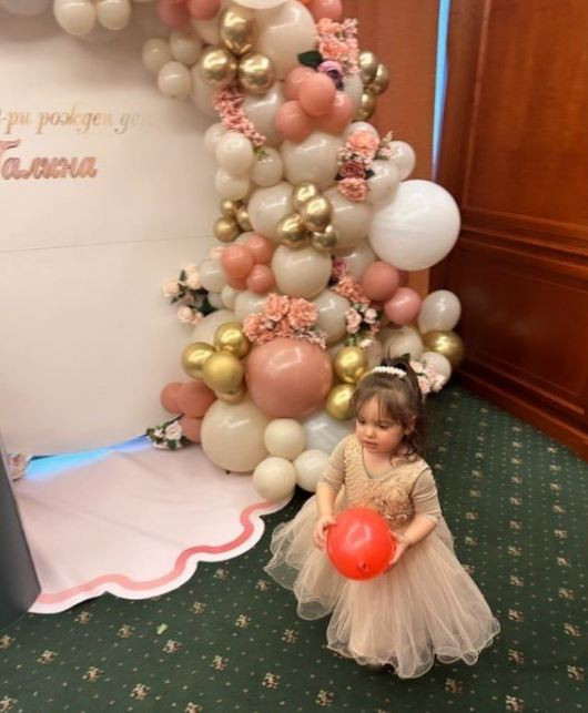 Щерката на Симона Загорова със звезден 2-ри рожден ден (Внучката на Глория като принцеса на празника си – Снимки) - Снимка 2