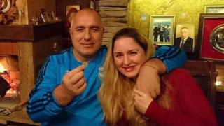 Щерката на Борисов гради кариера в имотния бизнес с неговите връзки