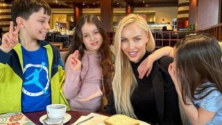 Жаси от „Сделка или не” показа много наедрял корем (Богаташката съпруга в трепетно очакване на 4-то дете – Снимки)