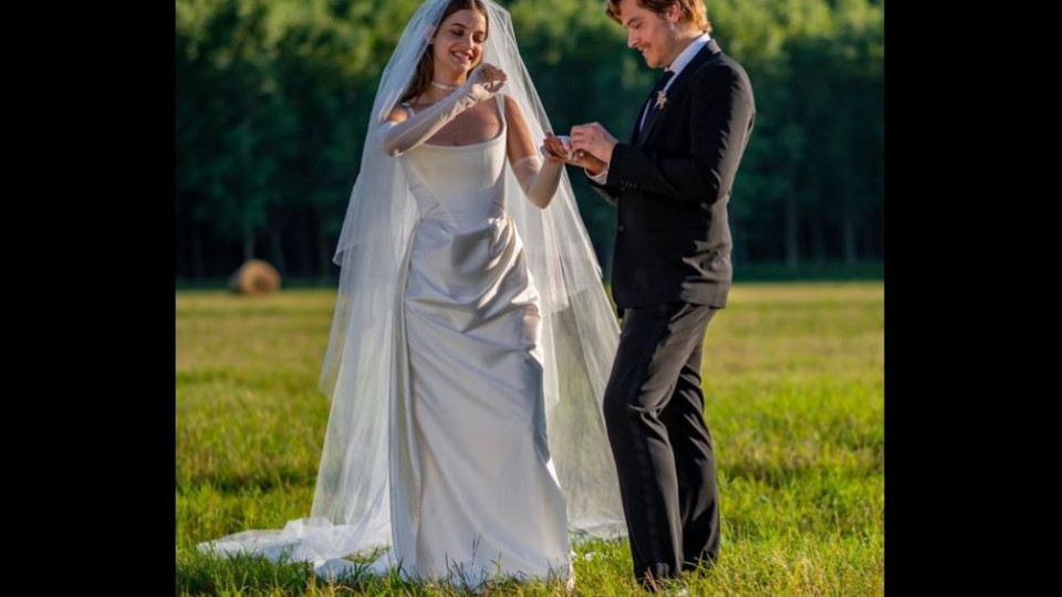 Сълзи, смях и унгарски танци... Палавникът Зак на "Дисни" се ожени за супермодел (Снимки)