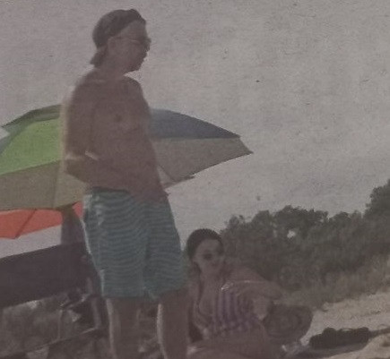 Черкезов и младата му жена на плаж малко преди бурята (ГАЛЕРИЯ СНИМКИ) - Снимка 3