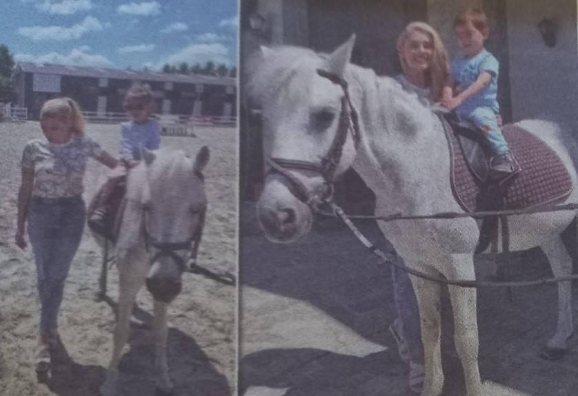Амбициозната Ева Веселинова записа близнаците на уроци по езда