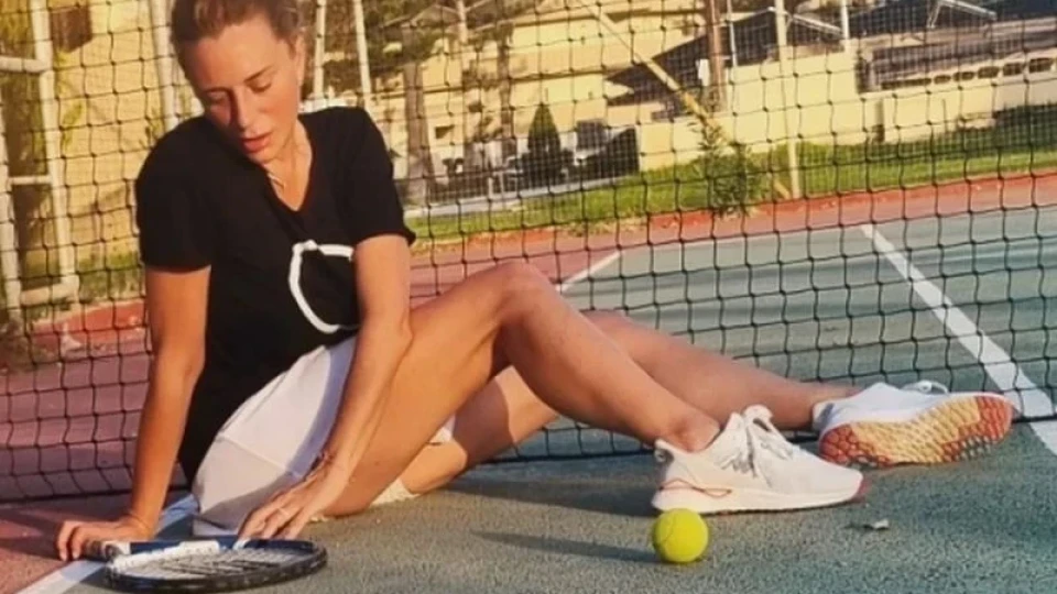 Ваня Щерева се втали с тенис