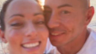 Бременната в петия месец Ивет Лалова ражда момче (Най-бързата бяла жена показа наедряло коремче – Снимка)
