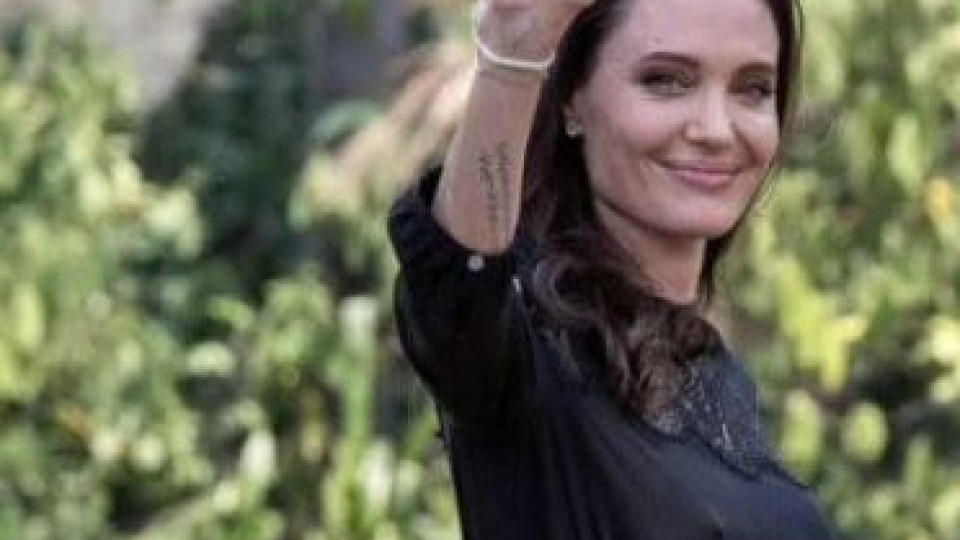От ден на ден все по-слаба: Анджелина Джоли втрещи с болезнена слабост и изпито лице (Снимки)