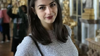 Защо Лена Бориславова крие родителите си (Майка й и баща й преживели развод  и не живеят заедно - Снимки)