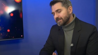 Миро Димитров голям фукльо в „Черешката” (Мъжът на Йоана Драгнева метна едни пържени картофи и чака оценки)