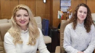 Певицата Йоана Драгнева се уреди на държавна работа