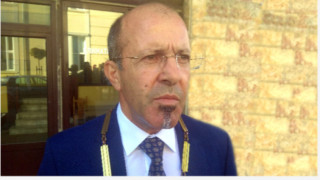 Бившият кмет на Приморско лъсна в нова корупционна схема – рекетира баничари