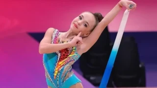 Шампионката Стилияна Николова крие любопитна биография (От малка е закърмена със спорта – Снимки)