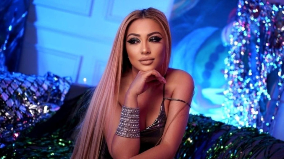 Роксана обожава втората жена на баща си