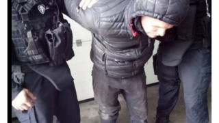 Илиян Бабичката, който задигна джипа на Деси Плевнелиева, подхвана бизнес с крадени мотори