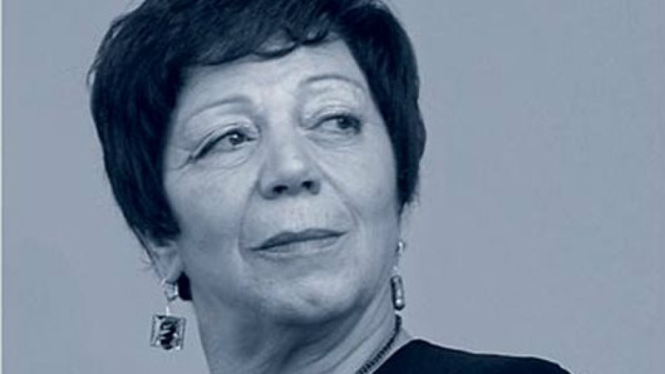 Божана Апостолова става милионерка от църковни календарчета