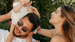 Лора, внучката на Гала става на годинка (Водещата от „На кафе” разказа как ще мине празника – Снимки на сладураната)