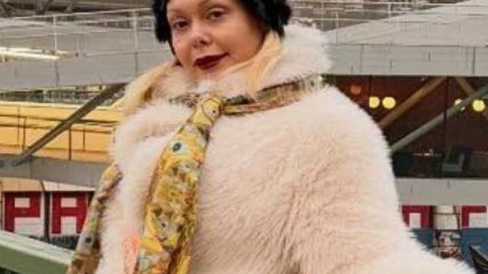 Албена Вулева лъсна с ново лице, с бузи досущ като понички (Бившата водеща се поду както никога до сега – Снимки)