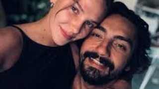 Алина Боз рухна на сцената: Изнесоха актрисата на ръце след ареста на съпруга й