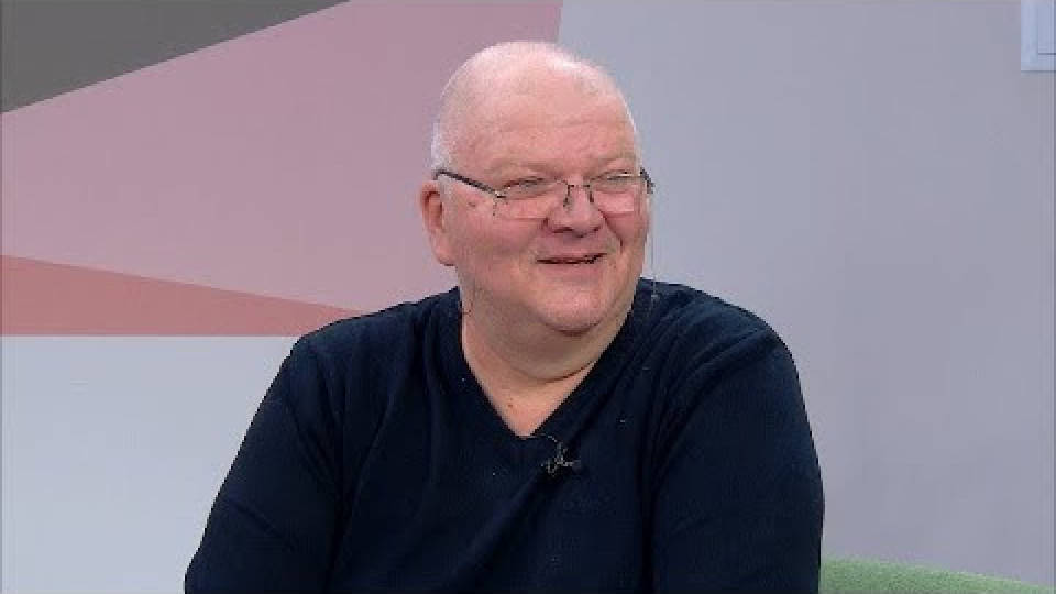 Комикът Венци Мартинов: Чувството за хумор наследих от майка си и баща си