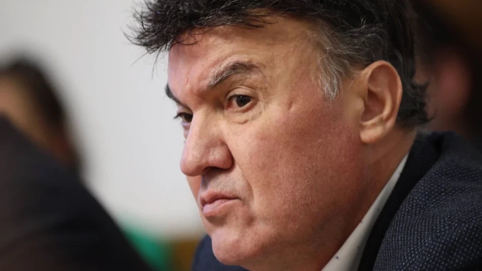 Ужас в болницата: Боби Михайлов не може да поеме дъх без апаратура