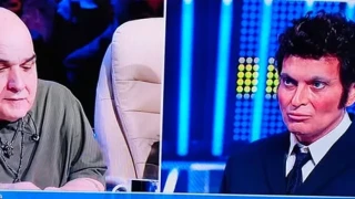 Невиждано: Вечният критик Фънки се скри от камерите, за да избърше сълзите си!