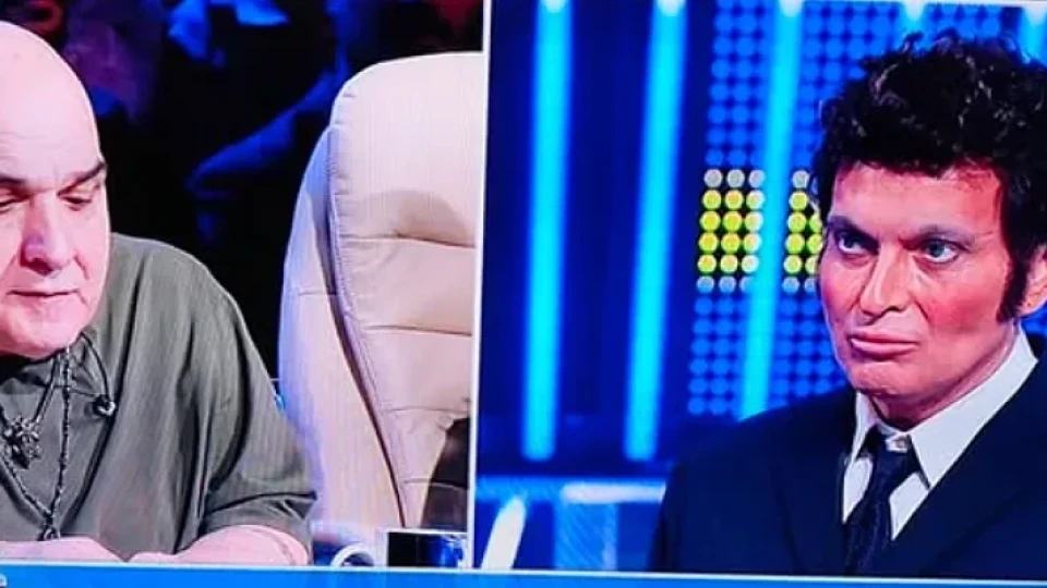 Невиждано: Вечният критик Фънки се скри от камерите, за да избърше сълзите си!