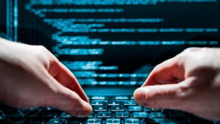 Anti-cheat войните: Ескалиращата битка между разработчици и хакери