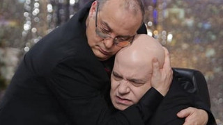 Край на ерата: Слави Трифонов принуден да даде Краси Радков на клана Халваджиян