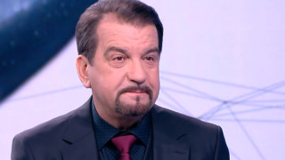 Ще го познаете ли? Ники Кънчев лъсна млад и зелен във видео отпреди 24 години