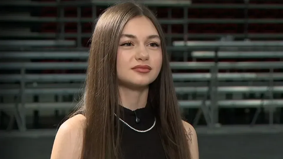 Крисия дави мъката по Никола Цолов в ударни репетиции (Спектакълът с Йордан Камджалов ѝ извади страховития глас – Подробности)