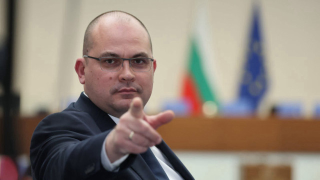 Верни ли са слуховете, че бившият депутат на “Възраждане” Златан Златанов си пада по малки момиченца и момченца?